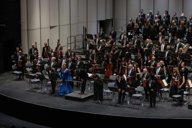 Un homenaje a Falla sin el voltaje emocional esperado