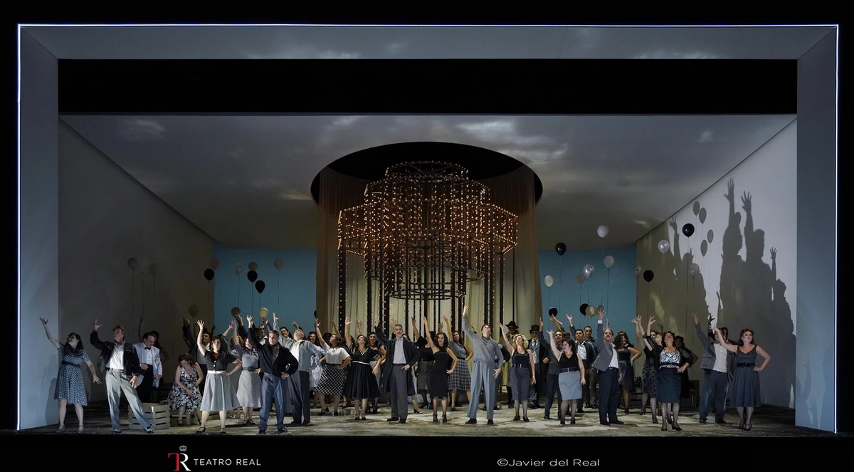 Escena de Manon Lescaut de Puccini en el Teatro Real de Madrid, producción de Carlos Wagner