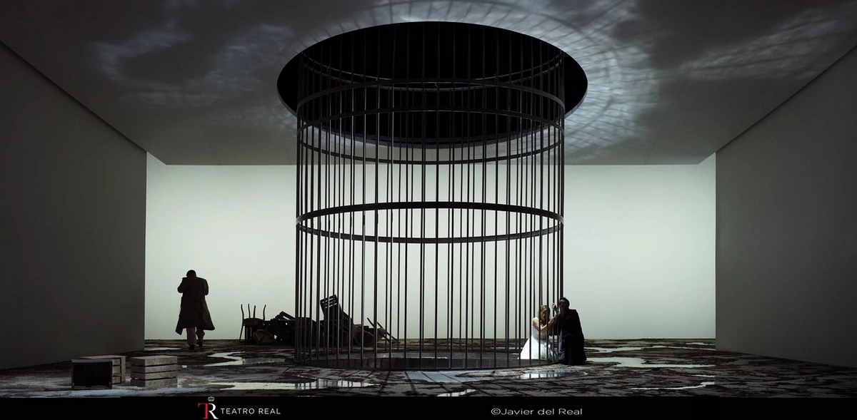 Escena de Manon Lescaut de Puccini en el Teatro Real de Madrid, producción de Carlos Wagner
